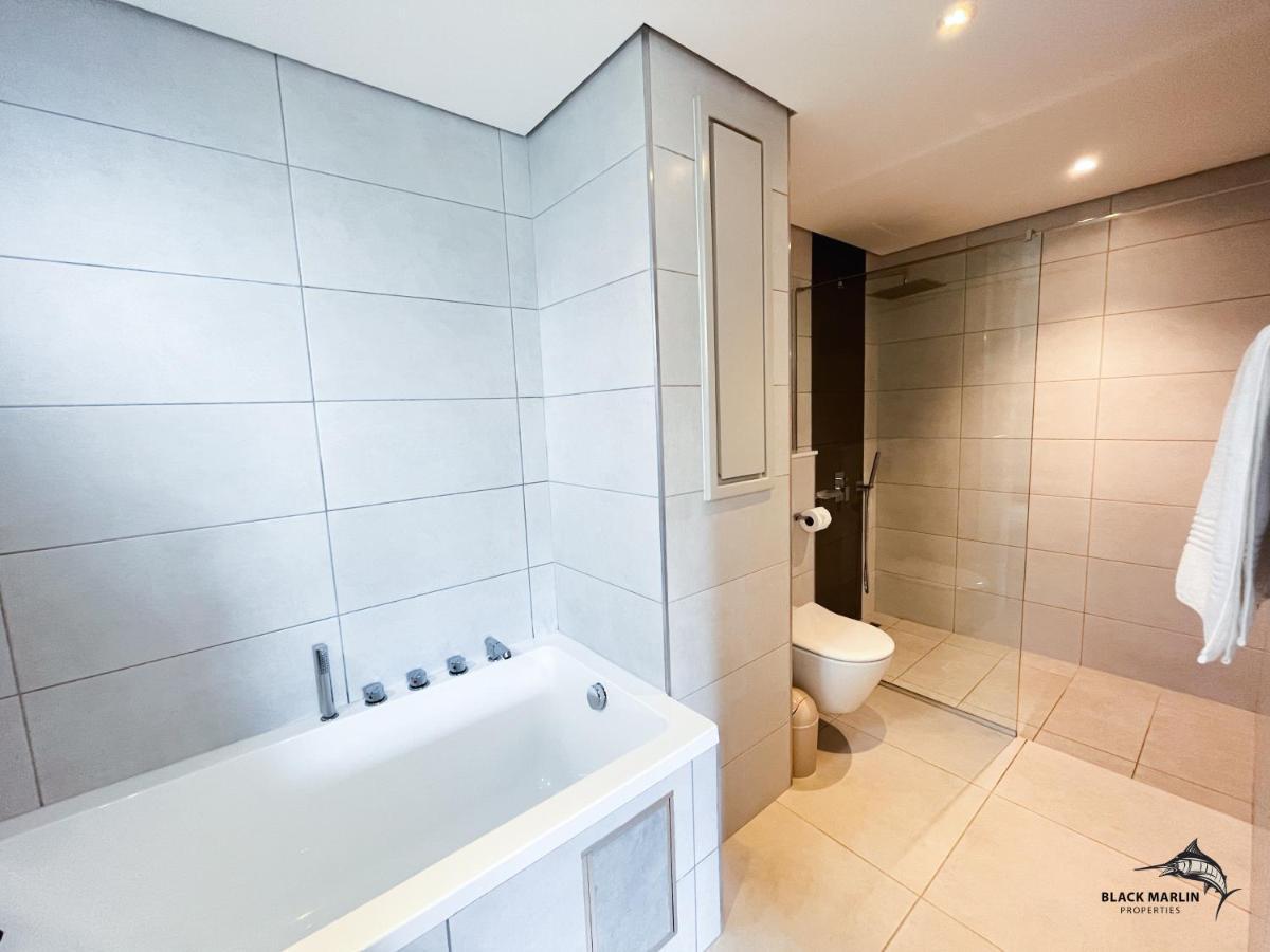 Black Marlin Apartments Pereybere Beach Ngoại thất bức ảnh