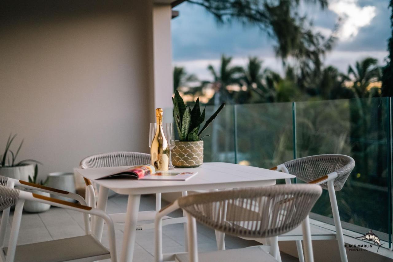 Black Marlin Apartments Pereybere Beach Ngoại thất bức ảnh