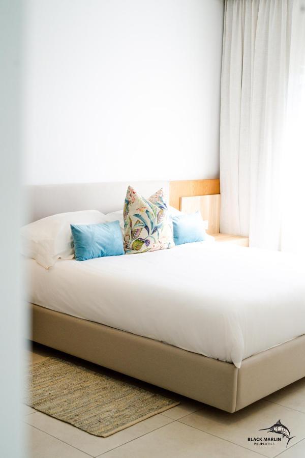 Black Marlin Apartments Pereybere Beach Ngoại thất bức ảnh