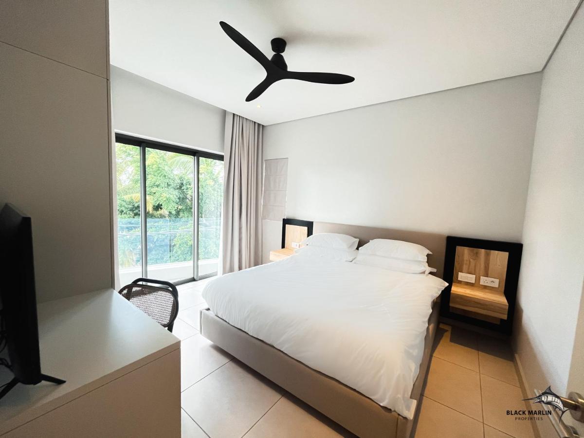 Black Marlin Apartments Pereybere Beach Ngoại thất bức ảnh