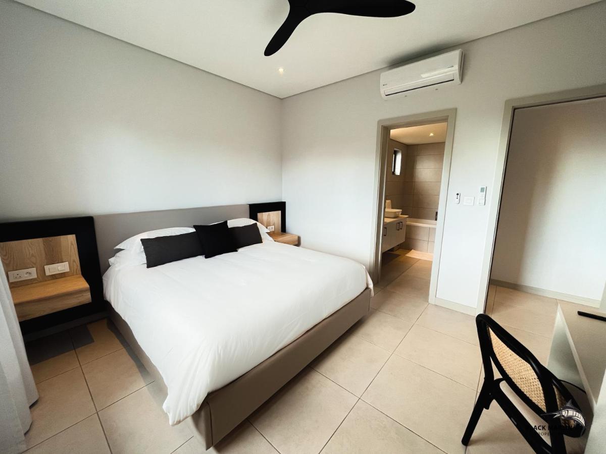 Black Marlin Apartments Pereybere Beach Ngoại thất bức ảnh
