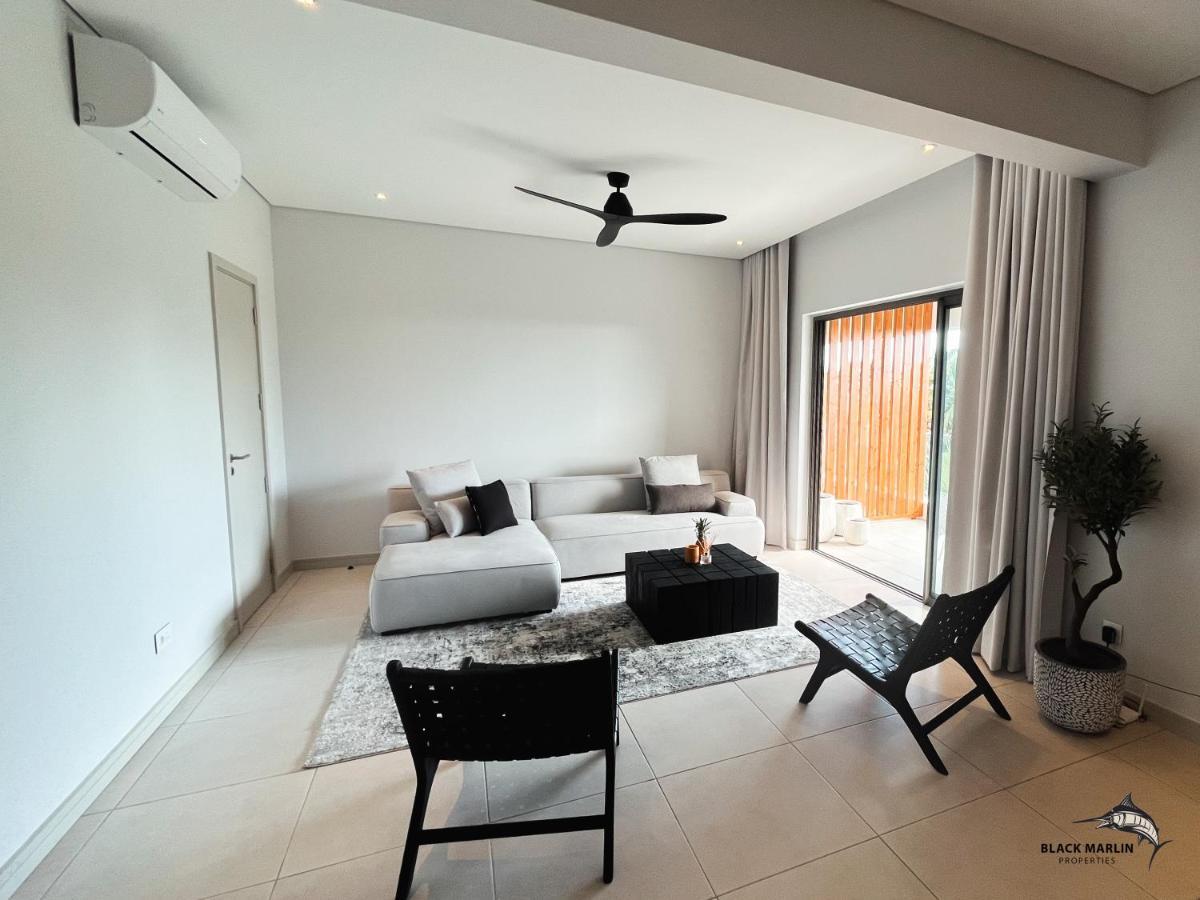 Black Marlin Apartments Pereybere Beach Ngoại thất bức ảnh