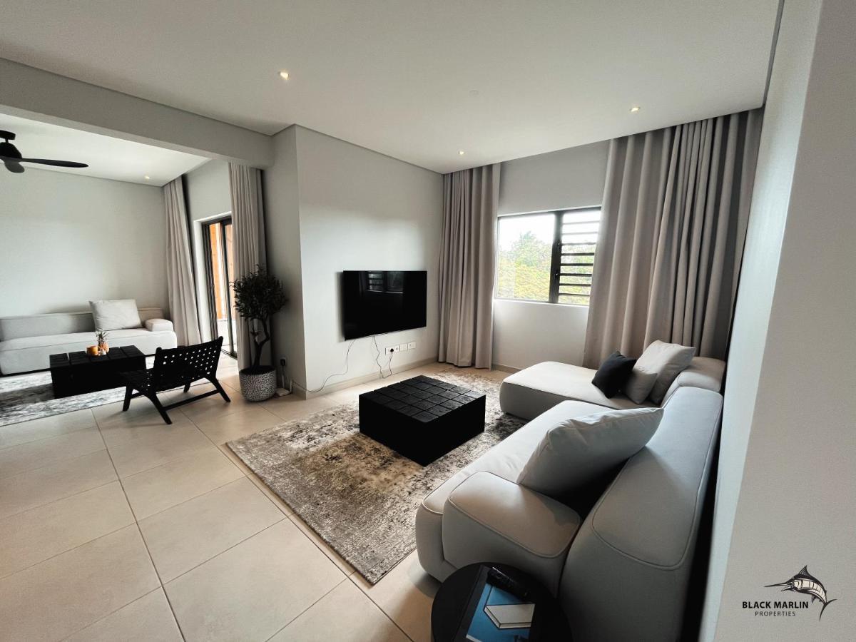 Black Marlin Apartments Pereybere Beach Ngoại thất bức ảnh