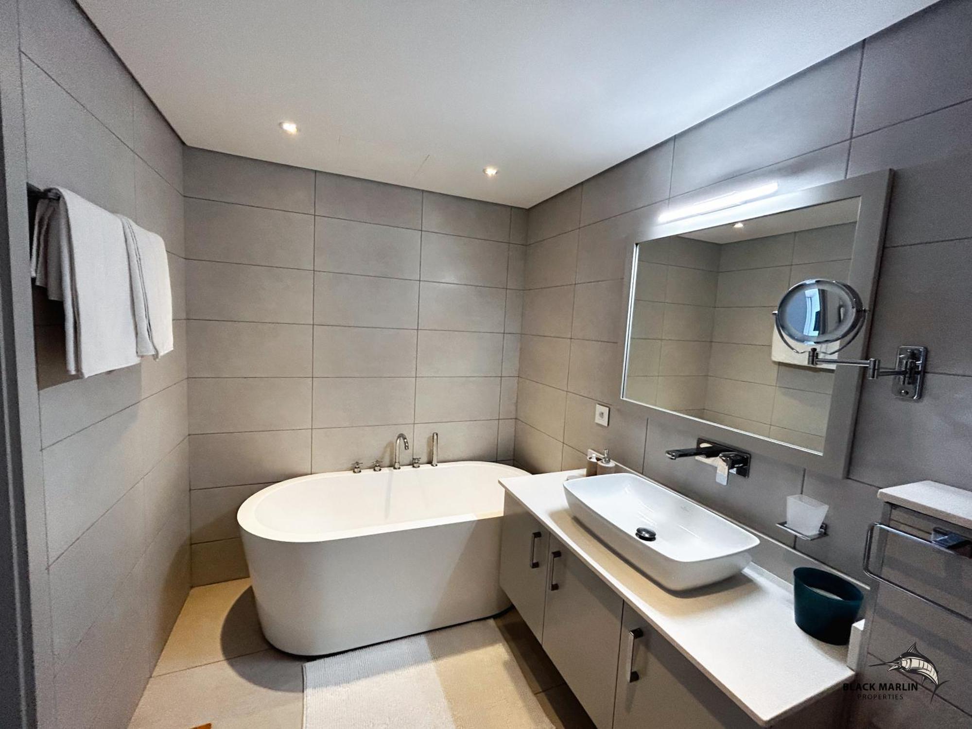 Black Marlin Apartments Pereybere Beach Ngoại thất bức ảnh