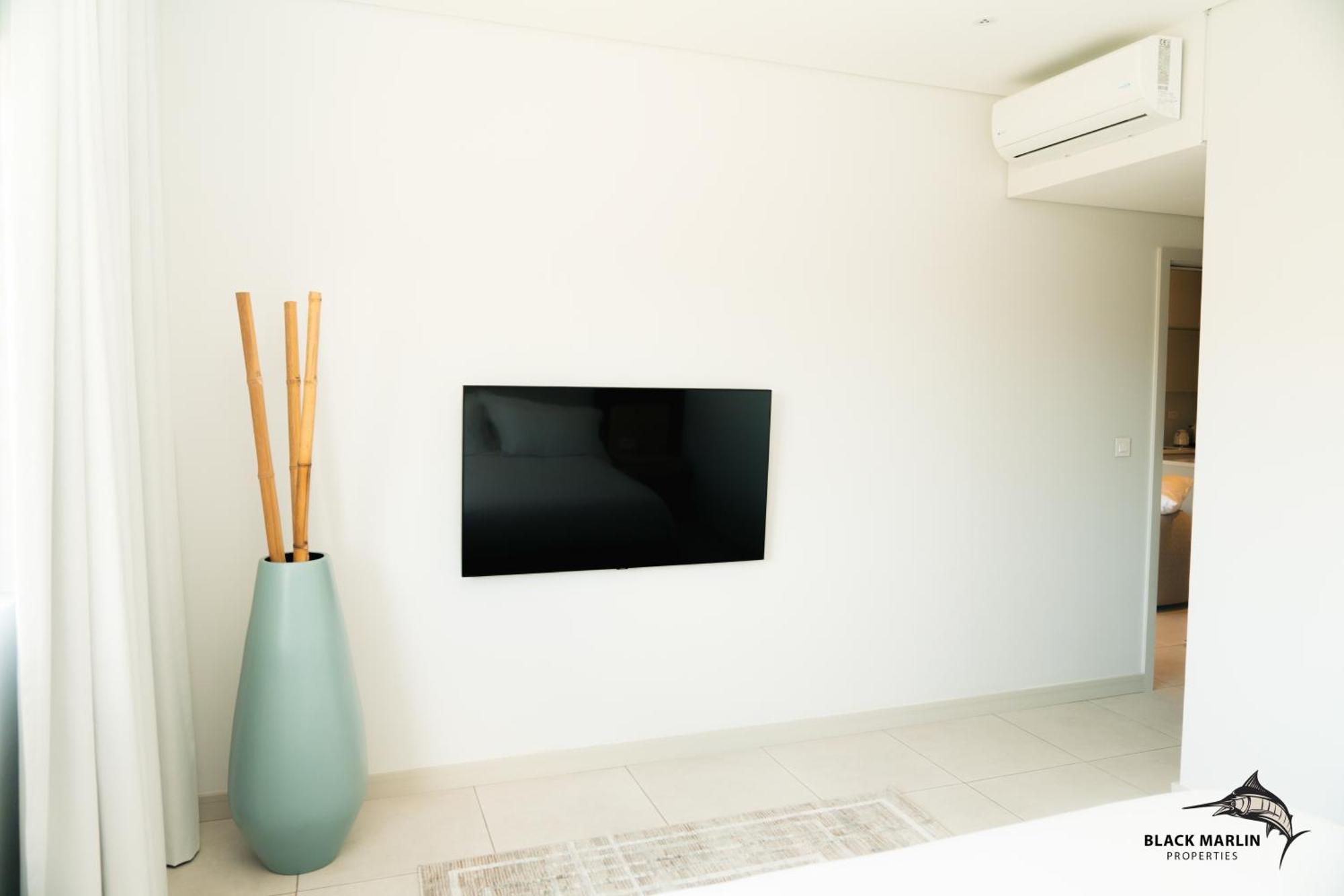 Black Marlin Apartments Pereybere Beach Ngoại thất bức ảnh